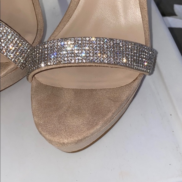 Aldo heels - Picture 4 of 8